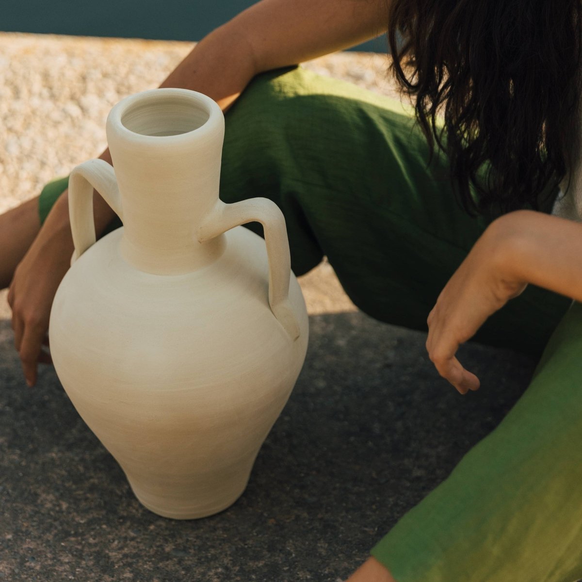 Extra large Gandian pitcher by Alfarería La Navà, featuring traditional ceramic design and smooth glazed surface.