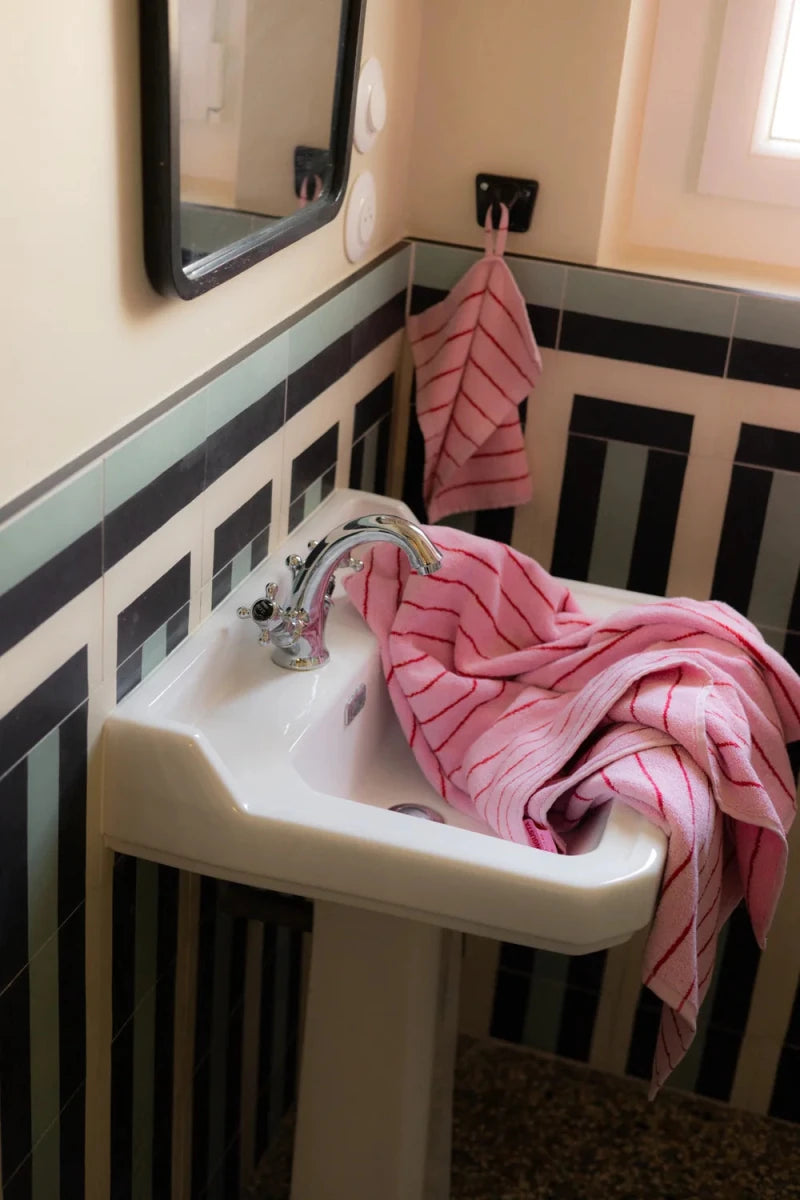 Soft Baby Pink Naram Towel from Bongusta, ideal for bathroom use, with a plush, comfortable texture and stylish design.