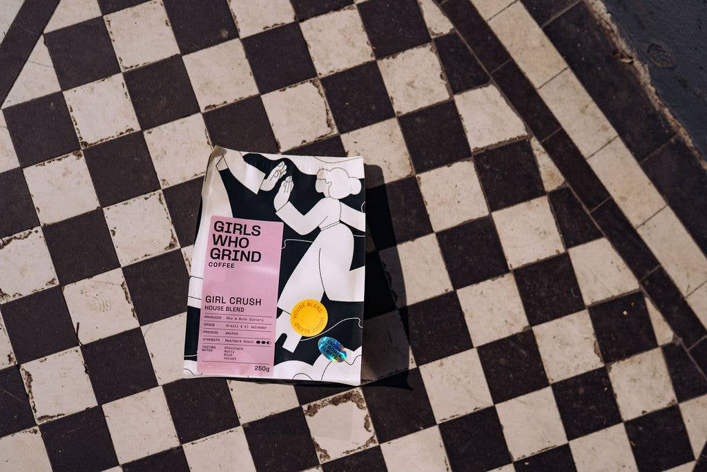 Coffee, Girl Crush blend. El Salvador & Brazil.: Wholebean / 250g