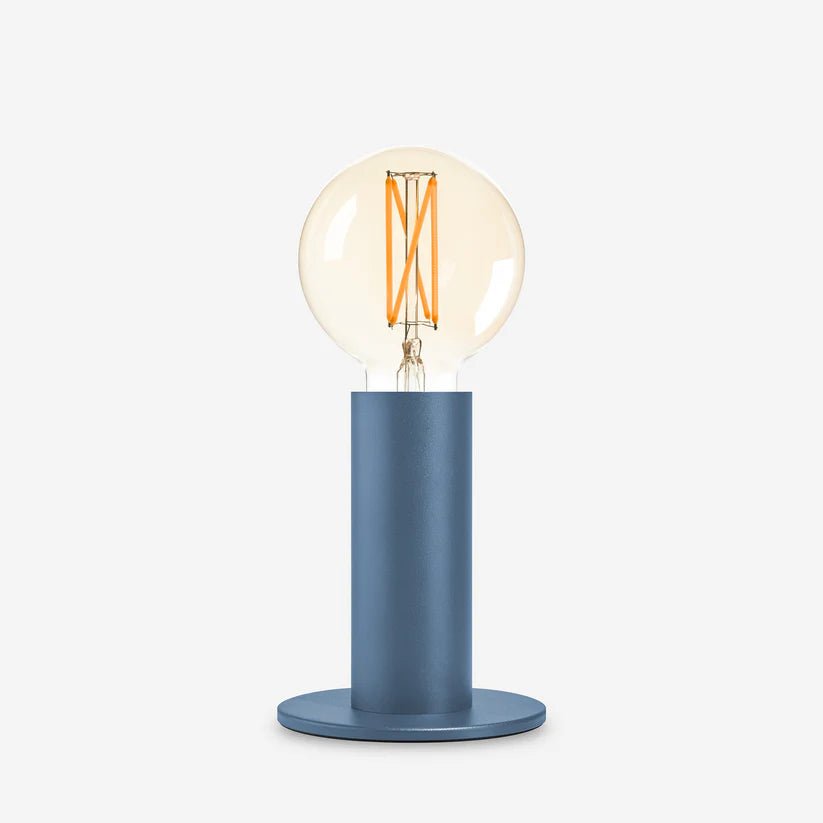 EDGAR Home SOL lamp in 8 different colors, modern table lamp with vibrant, colorful design and sleek shape.