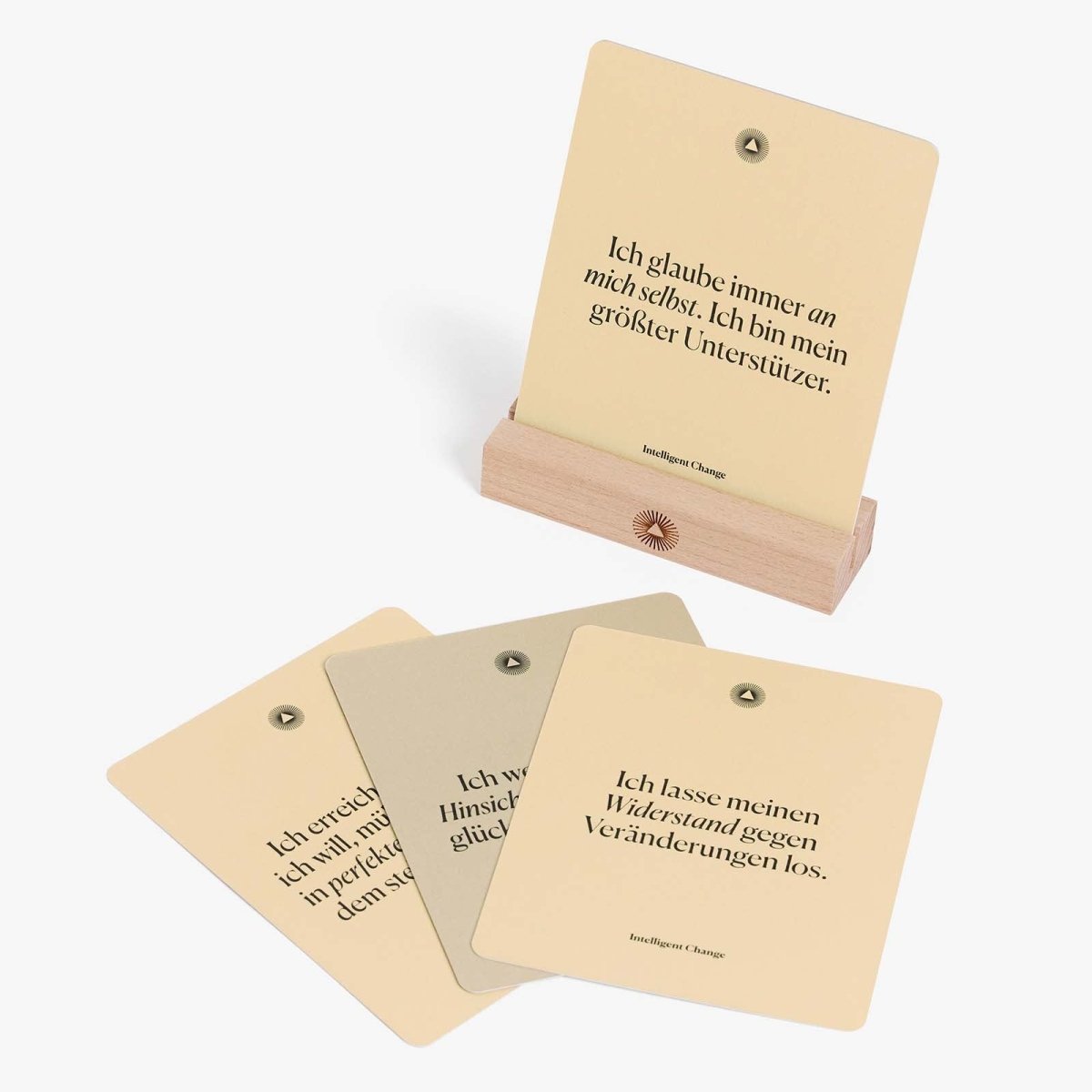German edition Mindful Affirmations display cards by Intelligent Change, featuring positive affirmation messages for daily mindfulness.