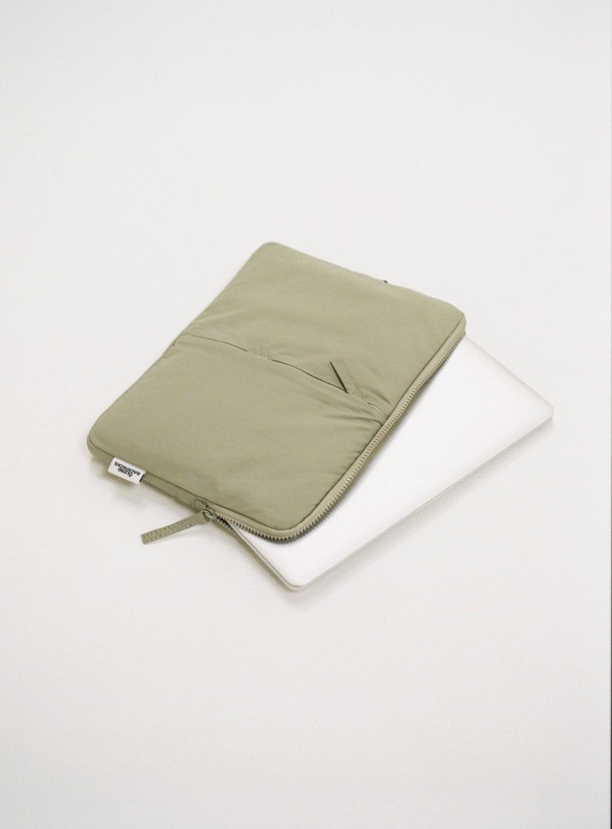 Padded Laptop Sleeve: Olive / 13” & 14” laptop