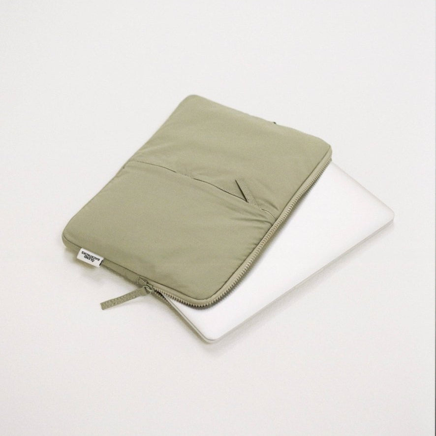 Padded Laptop Sleeve: Olive / 13” & 14” laptop