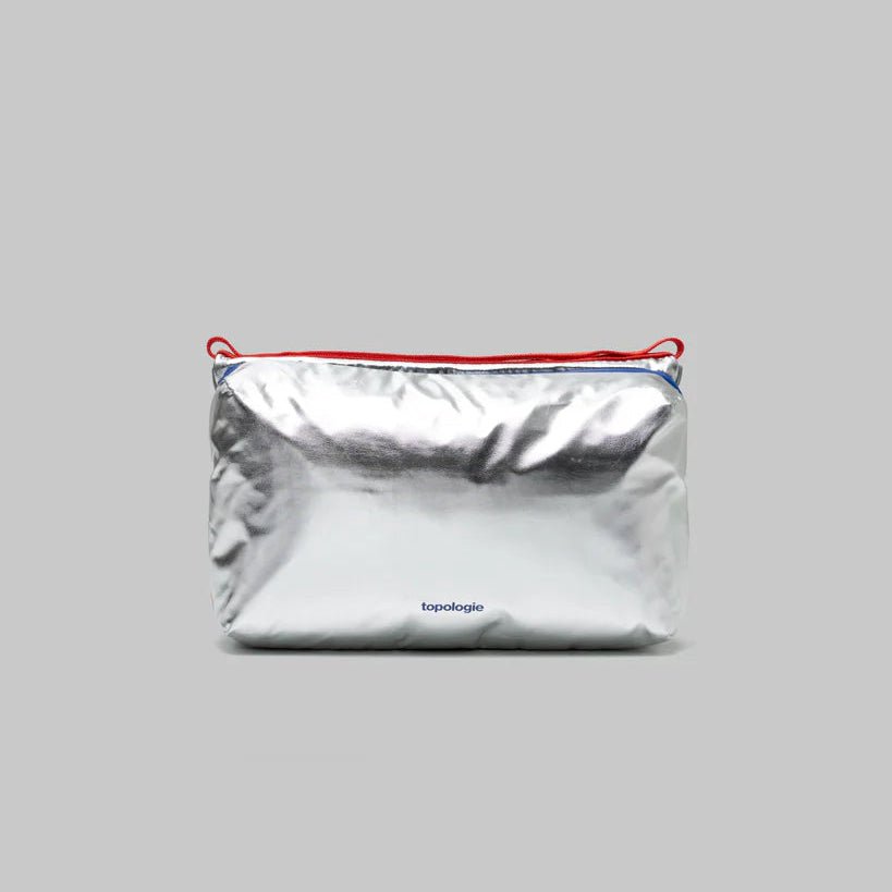 Large Topologie Bottle Sacoche bag with adjustable strap and sleek design, perfect for carrying bottles on the go.