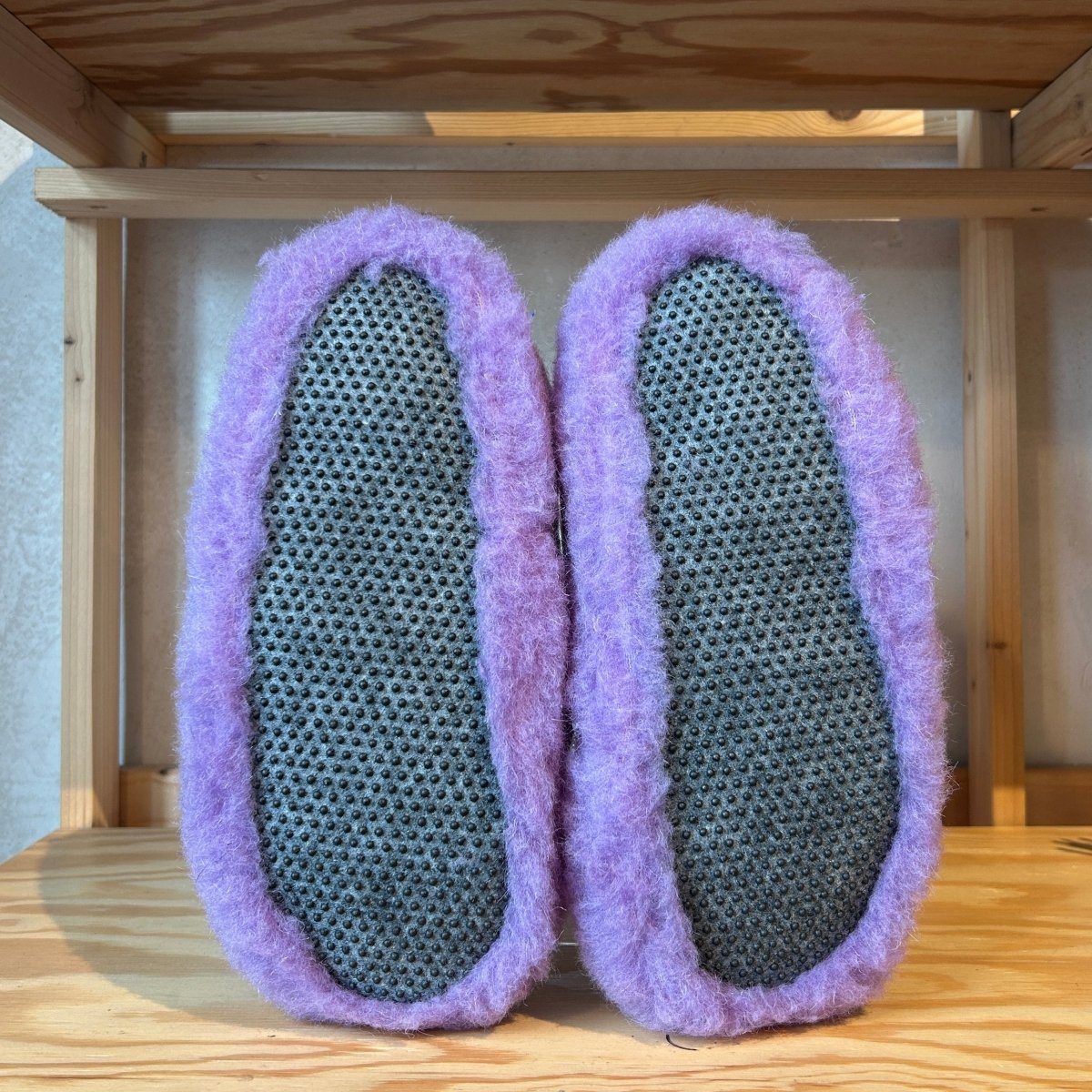 Yoko Wool unisex lilac wool slippers with one-tone design, cozy footwear for indoor comfort.