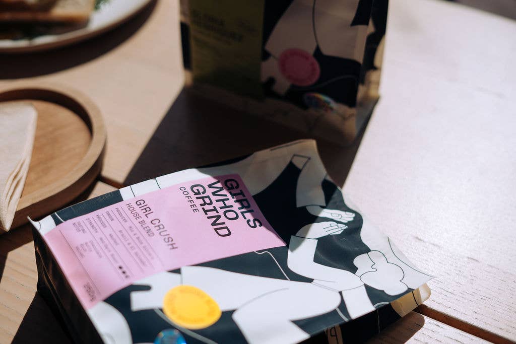 Coffee, Girl Crush blend. El Salvador & Brazil.: Wholebean / 250g