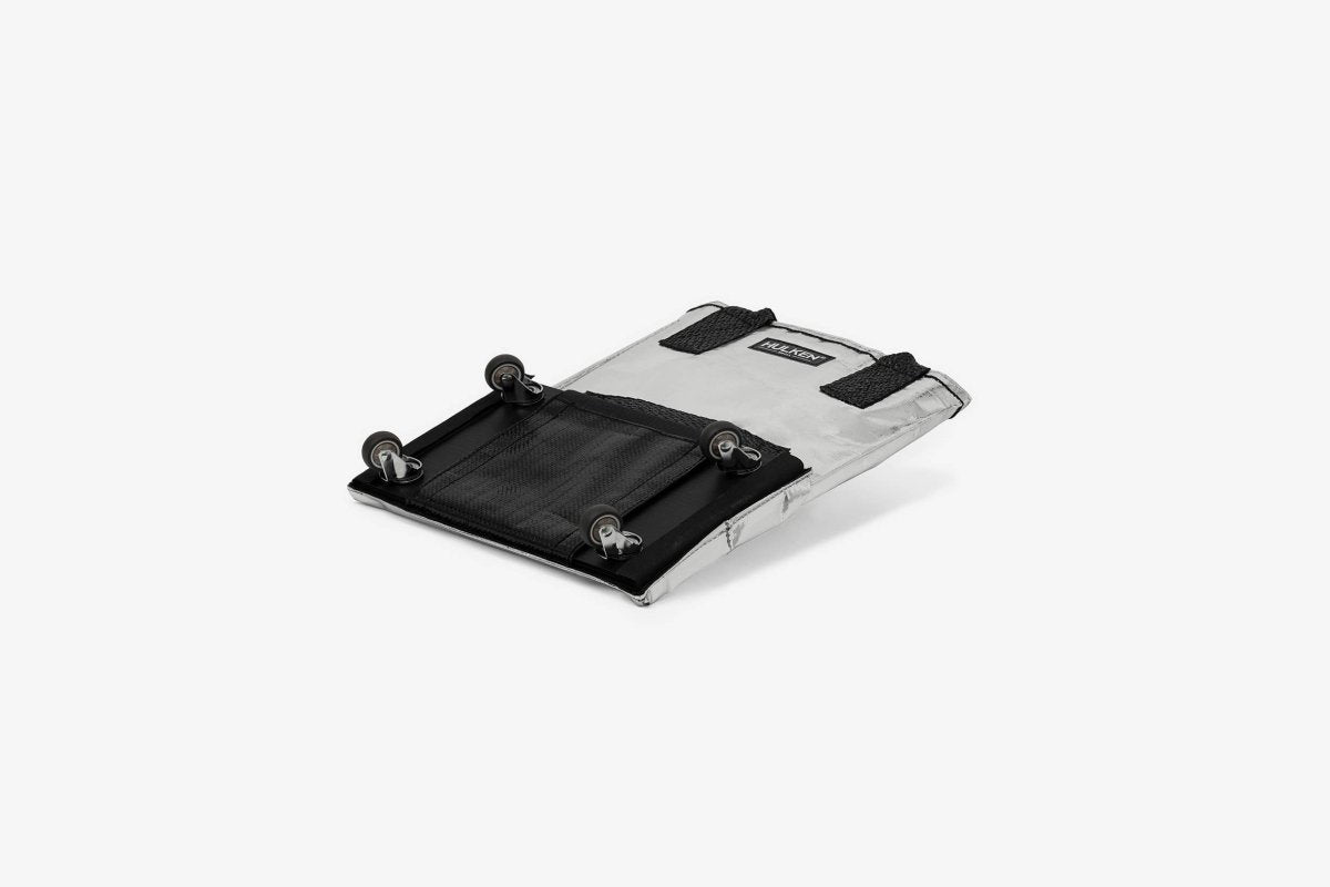 Small Hulken Bag in silver with sleek design, featuring a compact shape and metallic finish perfect for everyday use.