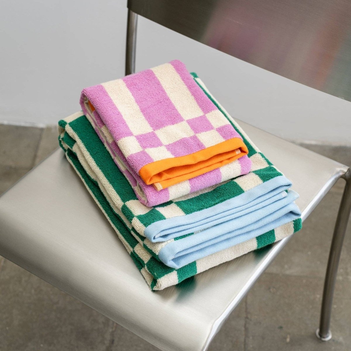 Marina Stripe Towel: Green / Bath Towel