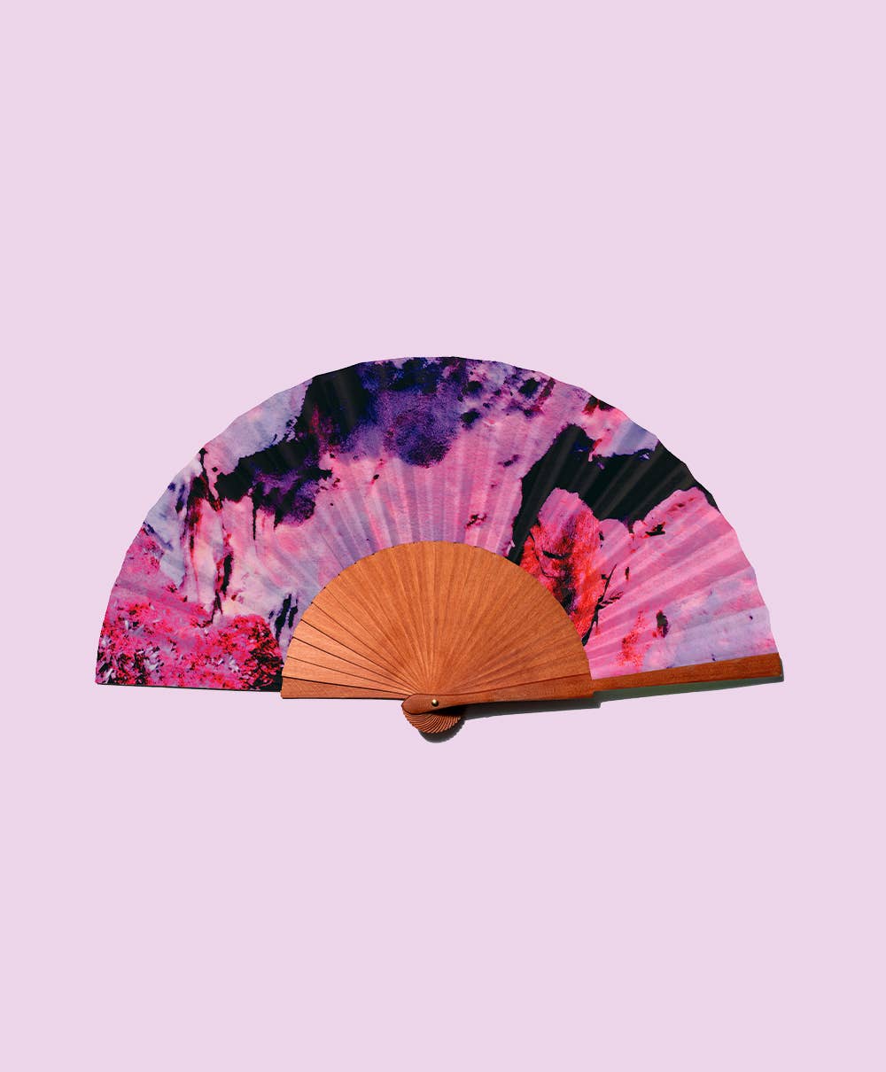 Pink and black TERRA Fan by A FAN OF, 23 cm decorative table fan with modern design and adjustable speed settings.