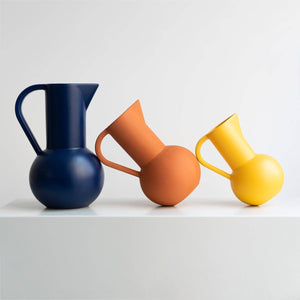Nicholai Wiig-Hansen - Strøm - jug - medium - terracotta: Medium