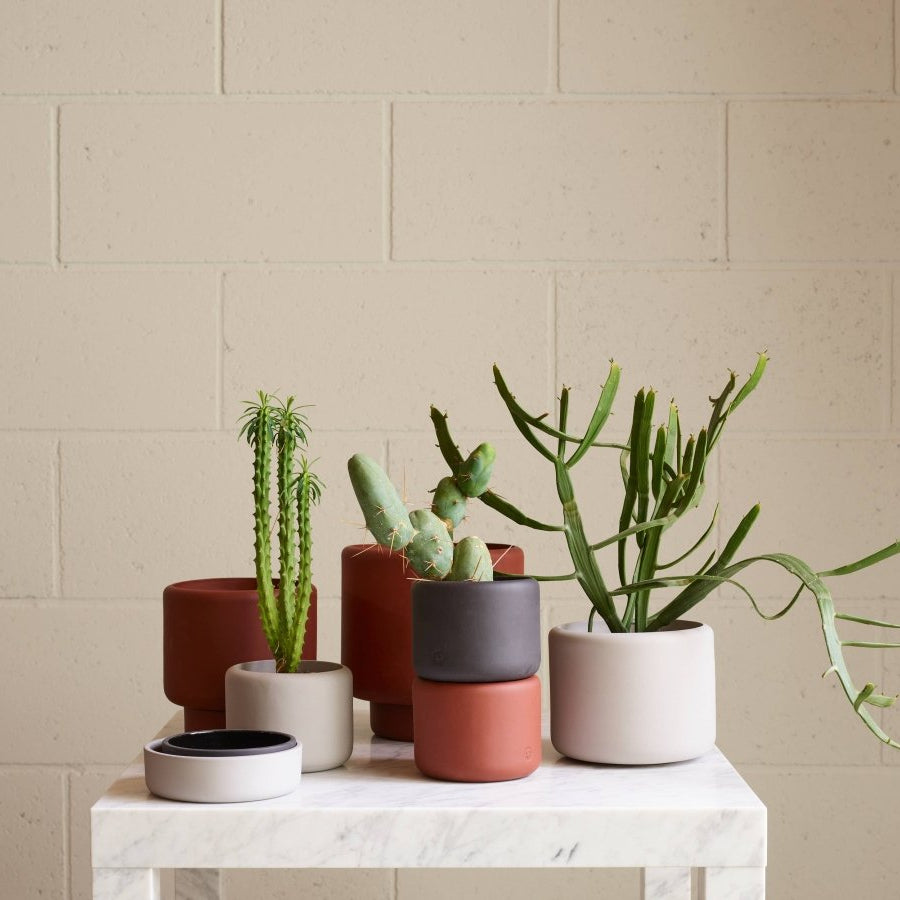Unero Plant Pot - Concrete Grey