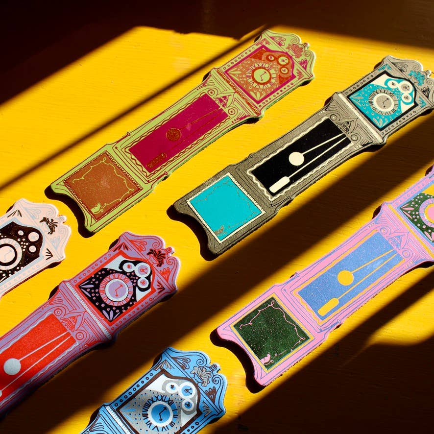 Lesezeichen „Standuhr“: Grelles Pink