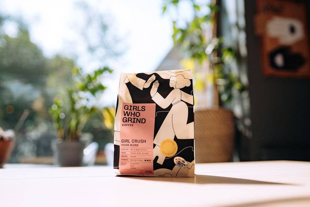 Coffee, Girl Crush blend. El Salvador & Brazil.: Wholebean / 250g
