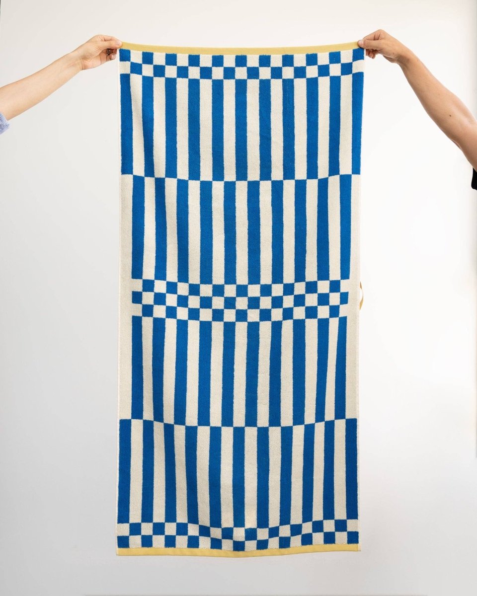 Clubhouse Stripe Handtuch: Rot / Badetuch