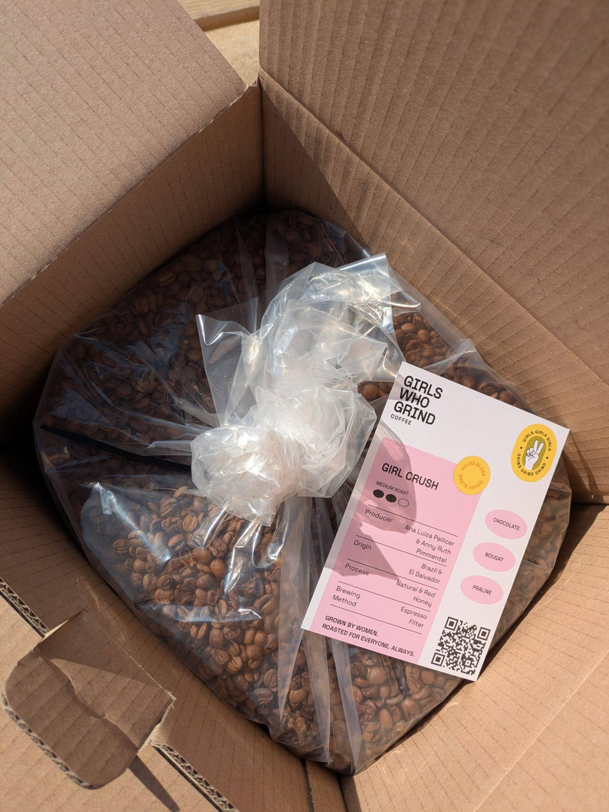 Coffee, Girl Crush blend. El Salvador & Brazil.: Wholebean / 250g