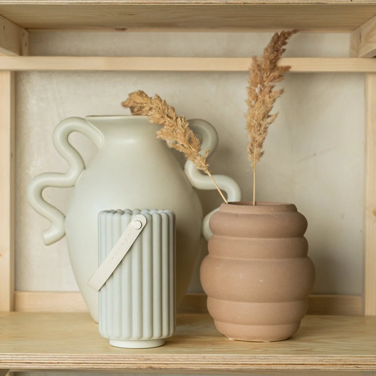 Verso Table Vase - Beige