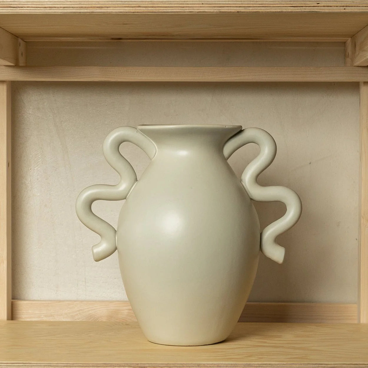 Verso Table Vase - Beige