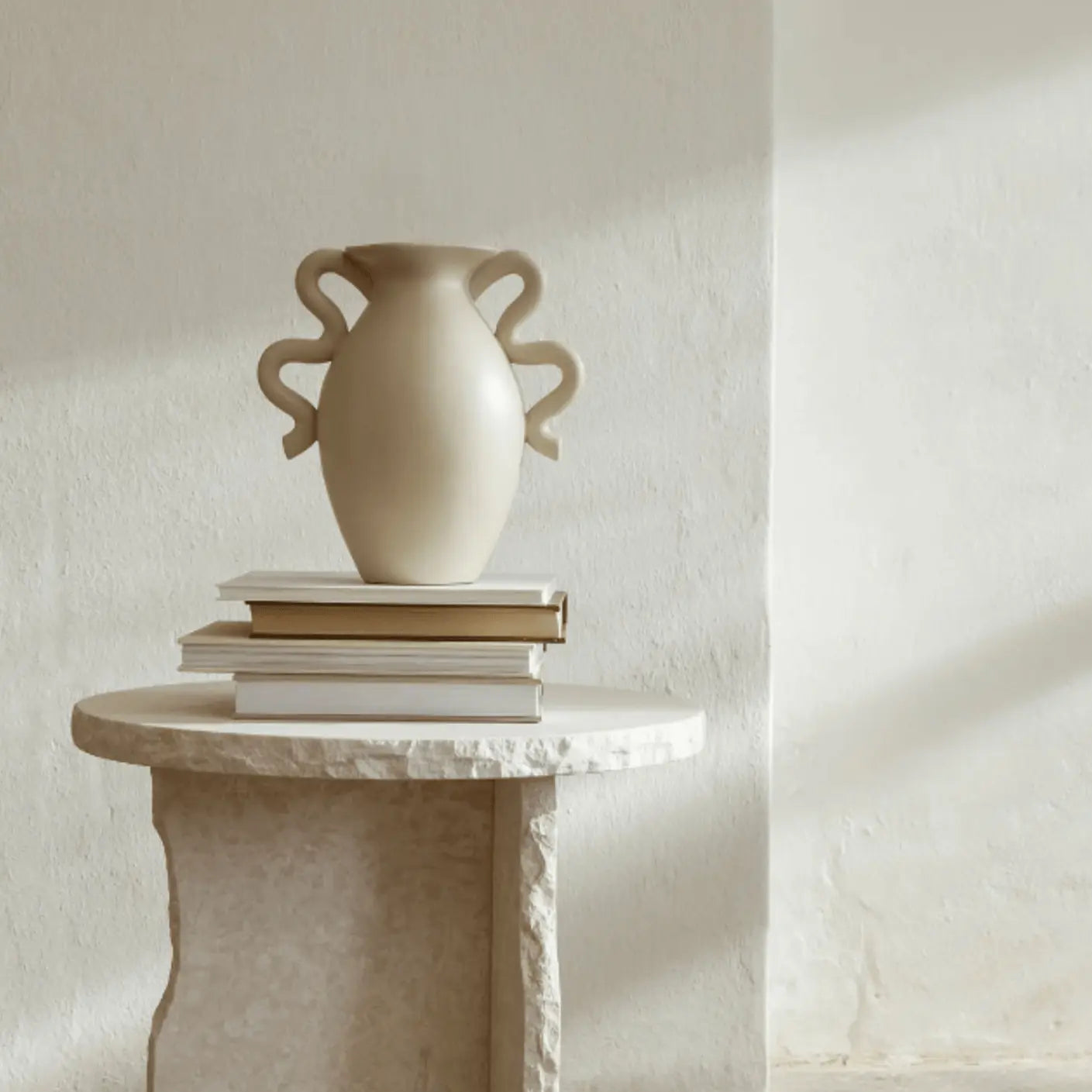 Verso Table Vase - Beige