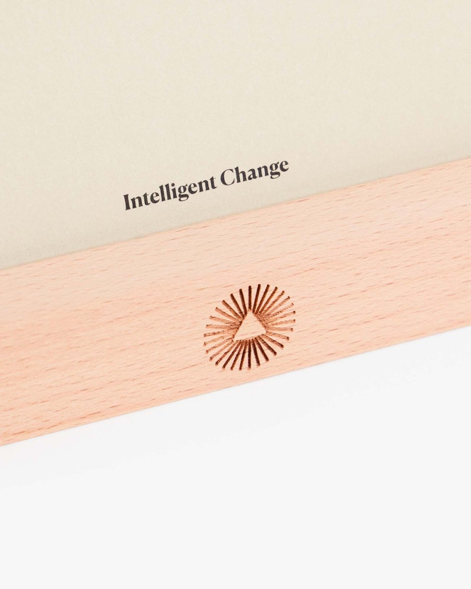 Set of Mindful Affirmations German Edition display cards by Intelligent Change, featuring positive affirmation messages on each card.