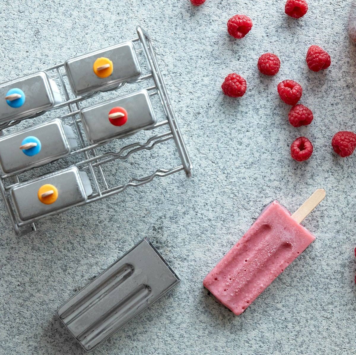 Pulito flat kitchen popsicle mold with multiple cavities for making colorful frozen treats.