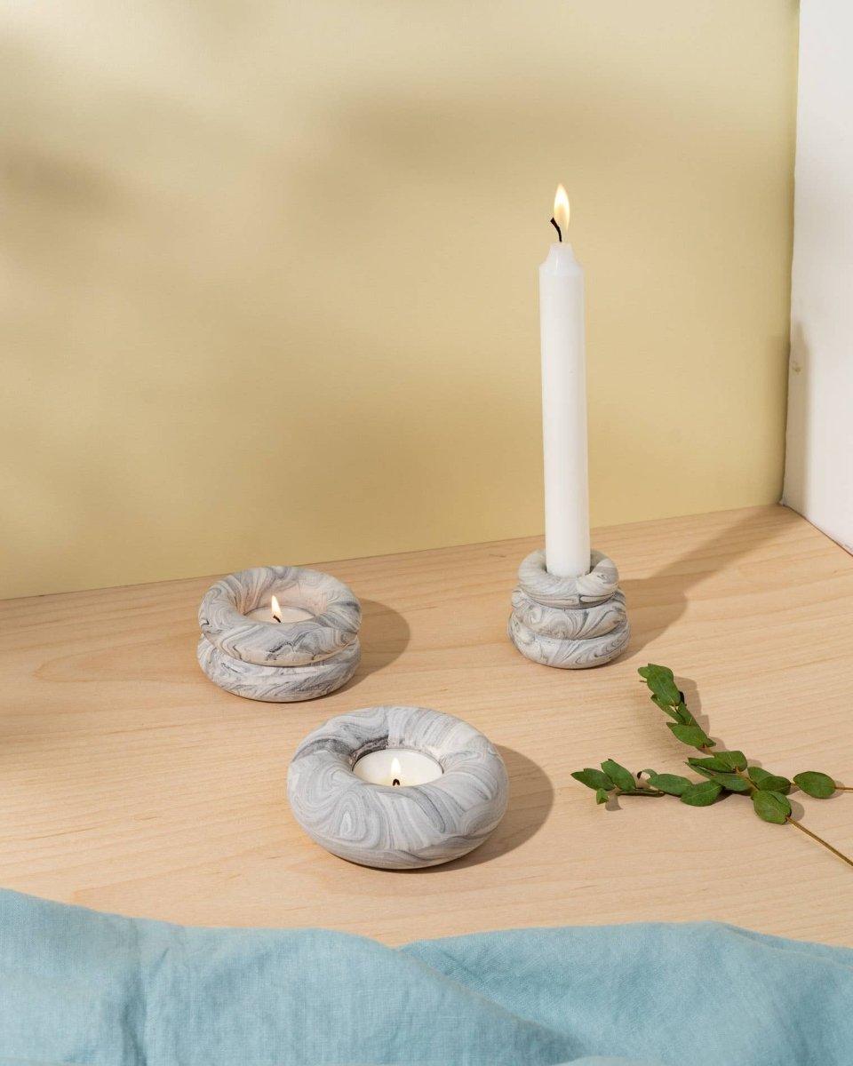 Kerzenständer Triple O - Marmorgrau