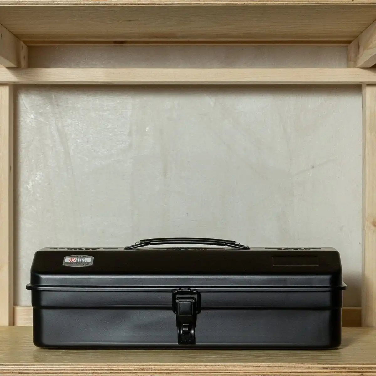 Robinson Y-350 black toolbox with handle and latches, sturdy plastic storage for tools and hardware.